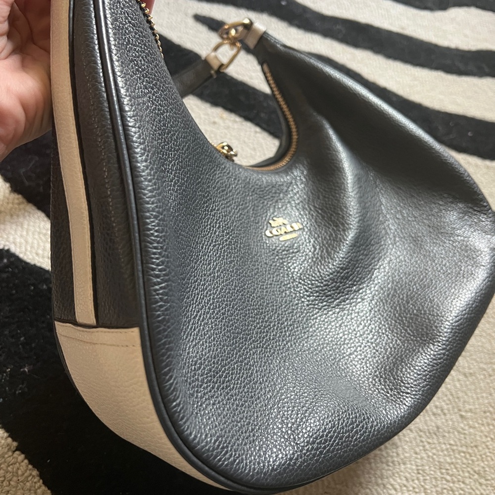 Coach Harley East West Hobo Navy Blue Ivory Leather Shoulder & Crossbody Bag - Picture 7 of 11